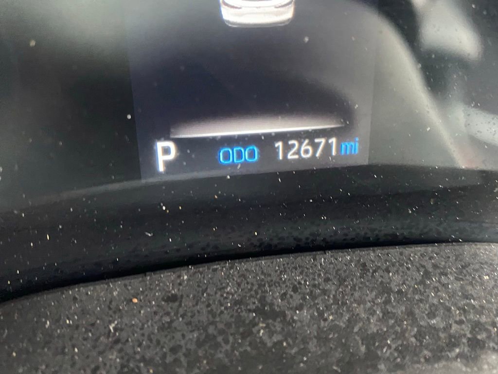 Used 2024 Toyota Sienna XSE image 6