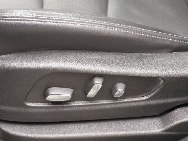 Certified 2024 Cadillac XT6 Premium Luxury w/ LPO, Floor Liner Package AWD/4WD image 20