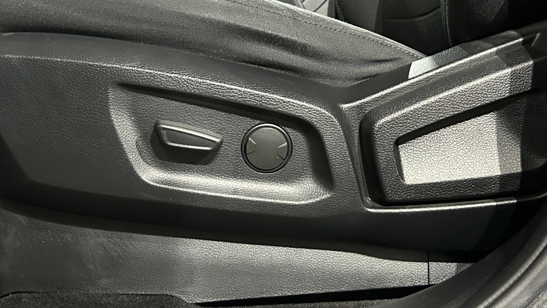 Used 2019 Ford Ranger XLT w/ Equipment Group 302A Luxury AWD/4WD image 38