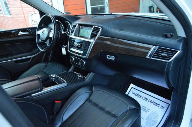 Used 2014 Mercedes-Benz GL 450 GL 450 4MATIC AWD 4dr SUV image 18
