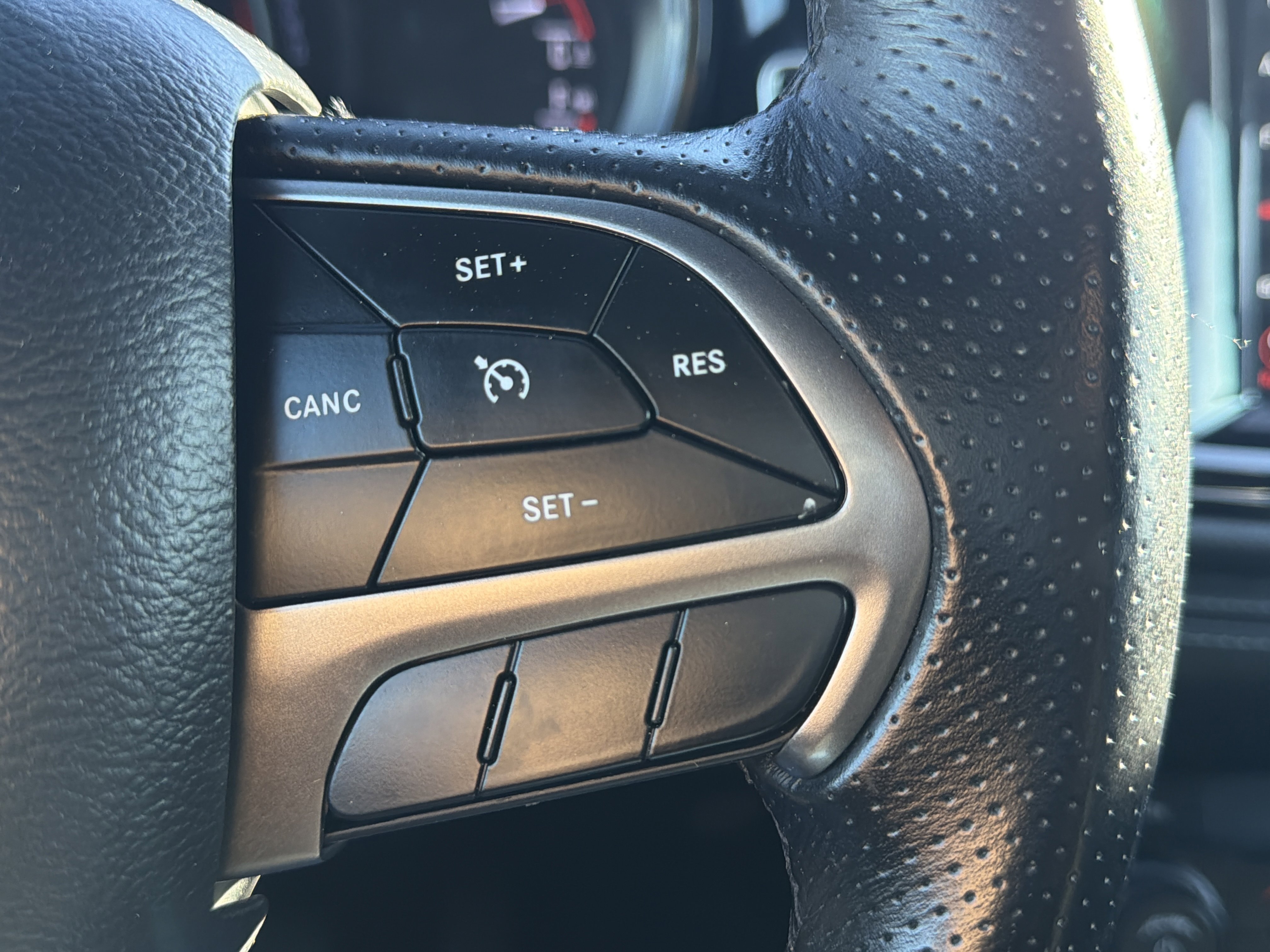 Used 2022 Dodge Durango SXT w/ Blacktop Package image 11