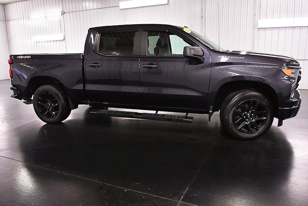 Used 2022 Chevrolet Silverado 1500 Custom image 8