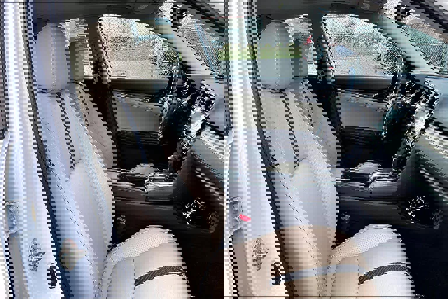 Used 2019 Honda Civic Touring image 8