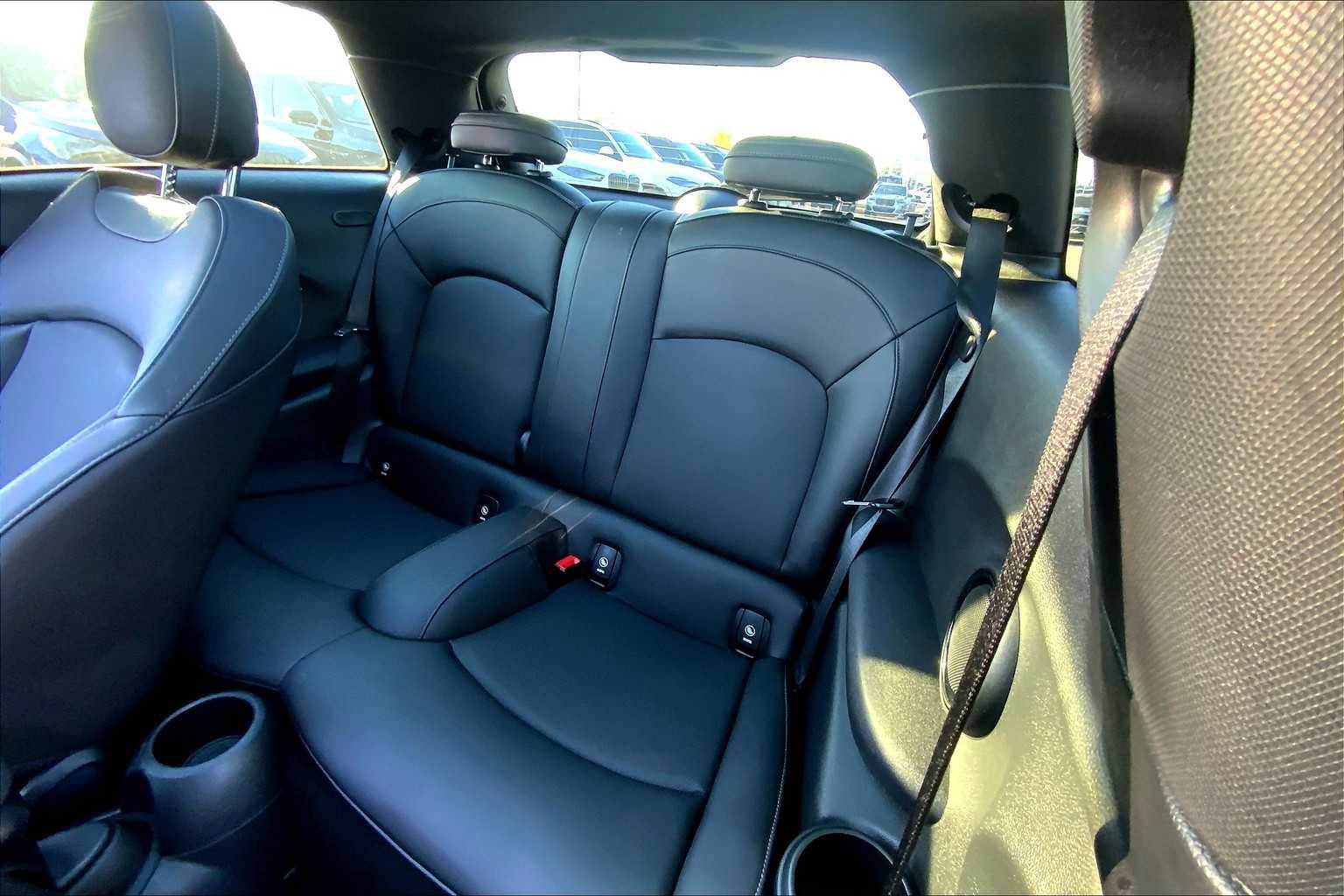 Used 2023 MINI Cooper S image 17