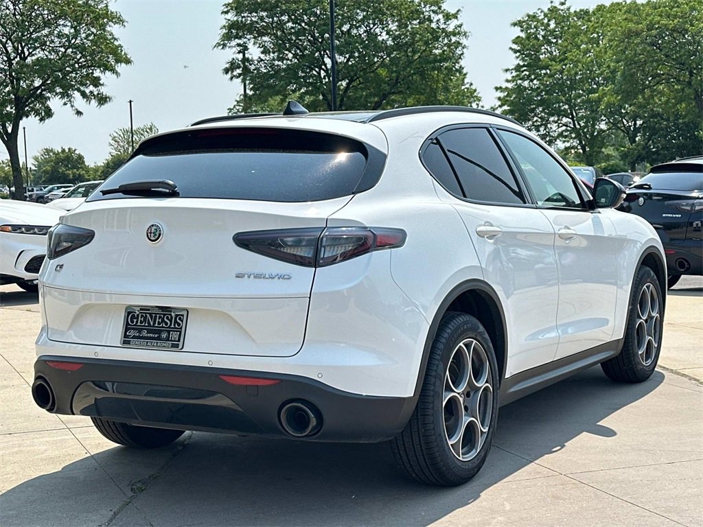 New 2025 Alfa Romeo Stelvio Sprint w/ Convenience Package image 5