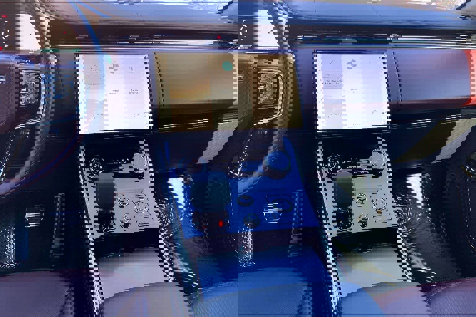 Used 2023 Land Rover Range Rover Sport SE Dynamic image 7