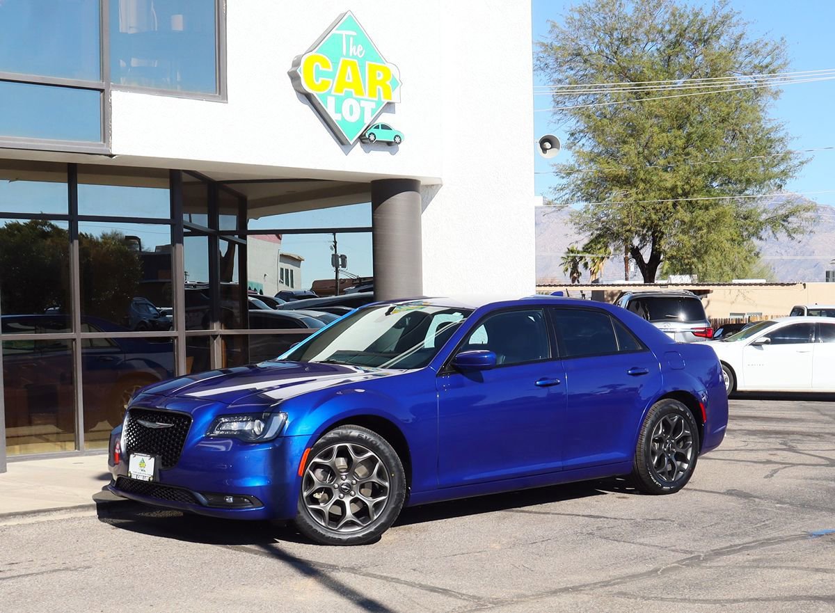 Used 2018 Chrysler 300 S image 3