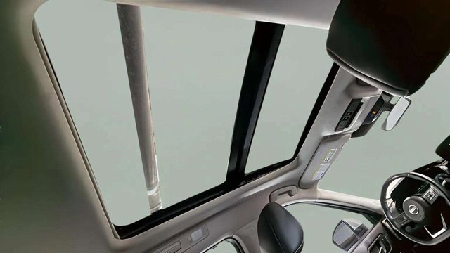 Used 2024 Nissan Pathfinder Platinum image 32