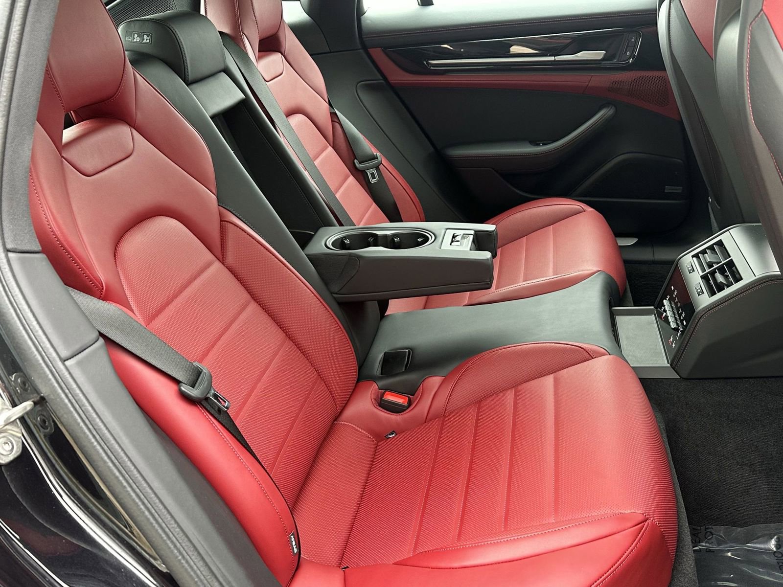 Certified 2024 Porsche Panamera image 20