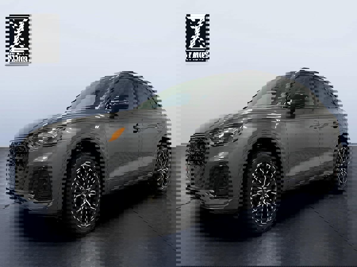 Used 2023 Audi SQ5 Premium Plus w/ Premium Plus Package image 2