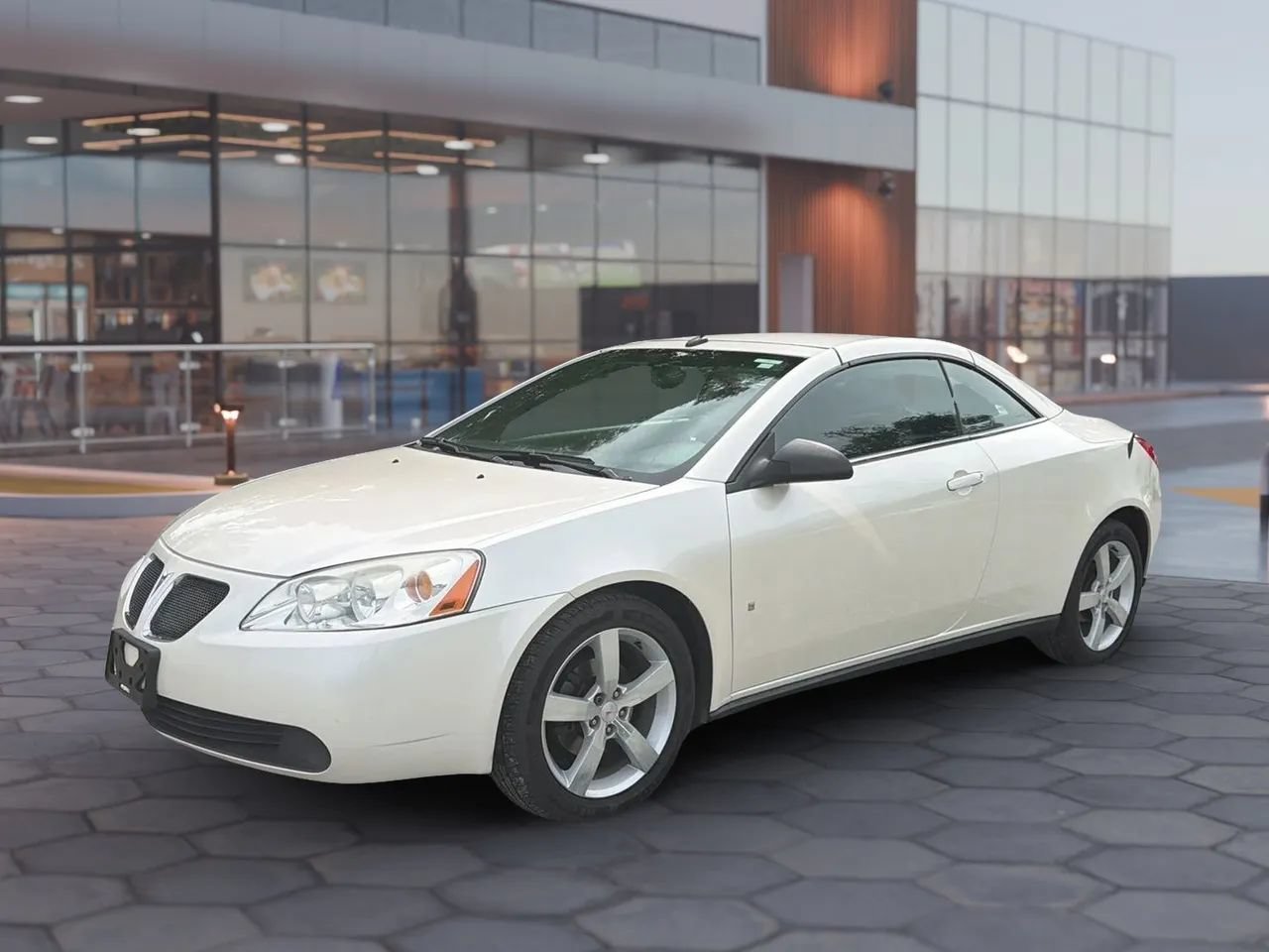 Used 2008 Pontiac G6 GT FWD image 3