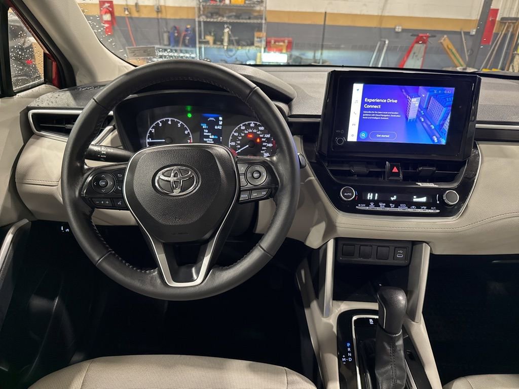 Used 2023 Toyota Corolla Cross LE image 13