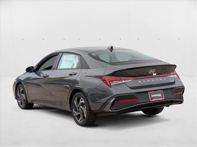New 2025 Hyundai Elantra SEL image 9