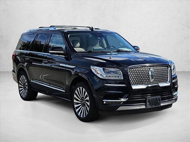 Used 2021 Lincoln Navigator Reserve w/ Luxury Package RWD image 3