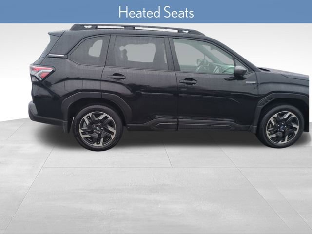 Used 2025 Subaru Forester Premium image 2