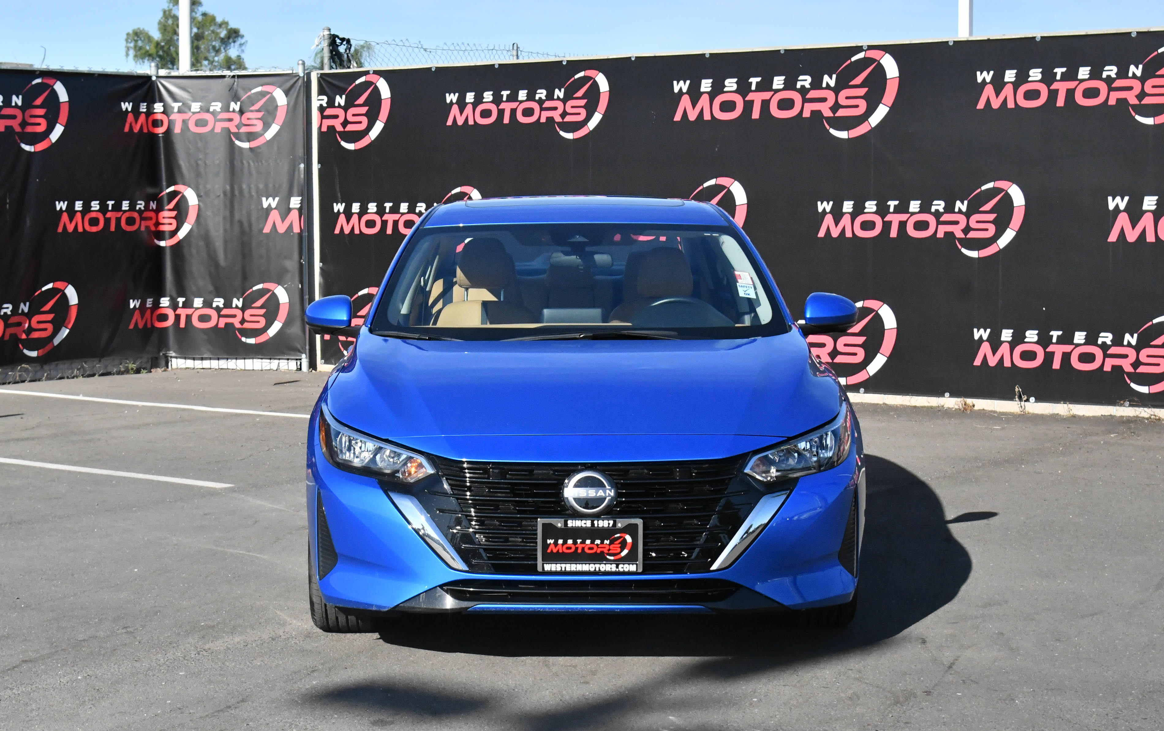 Used 2025 Nissan Sentra SV w/ SV Premium Package FWD image 2