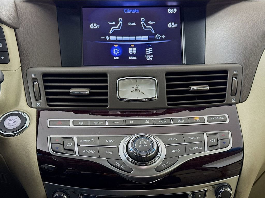 Used 2019 INFINITI Q70 Luxe w/ Proactive Package image 16