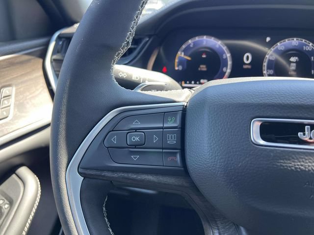 New 2026 Jeep Grand Cherokee Limited w/ Limited Altitude Package AWD/4WD image 16