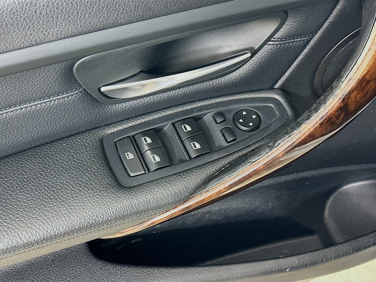 Used 2014 BMW 328i xDrive Sedan AWD/4WD image 17