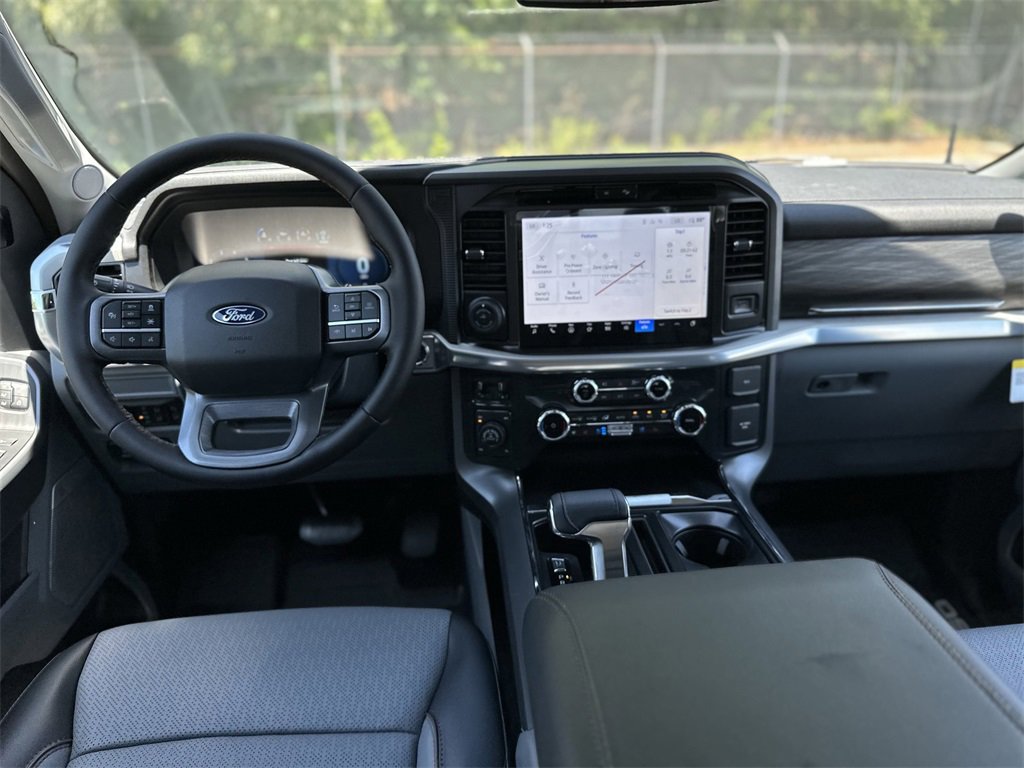 New 2025 Ford F150 Lariat w/ Equipment Group 502A High image 35