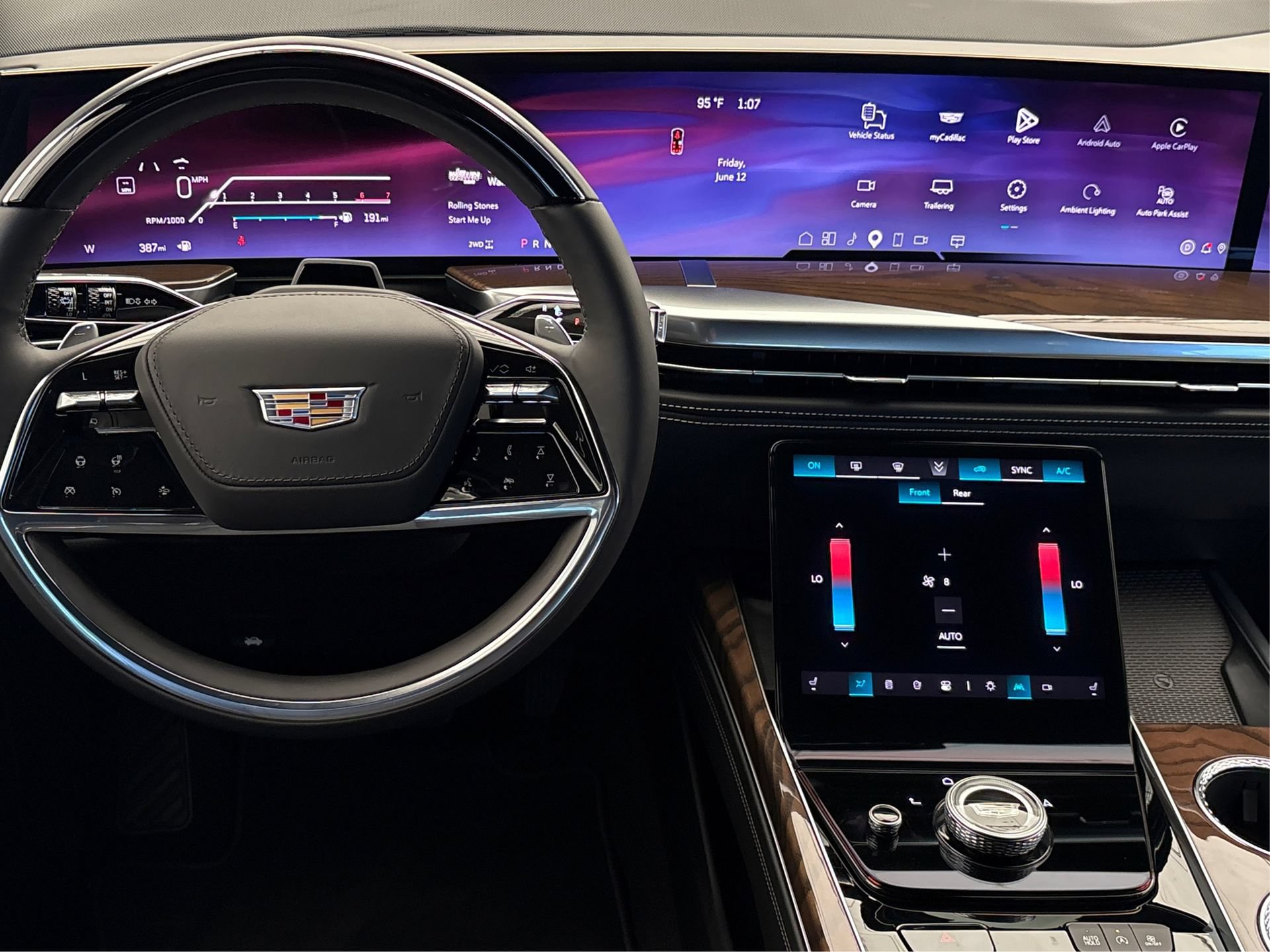 New 2026 Cadillac Escalade Platinum Sport AWD/4WD image 15