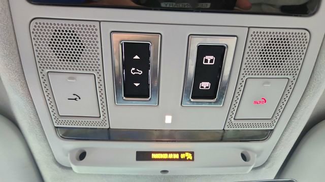 Used 2025 Land Rover Defender 110 X image 59