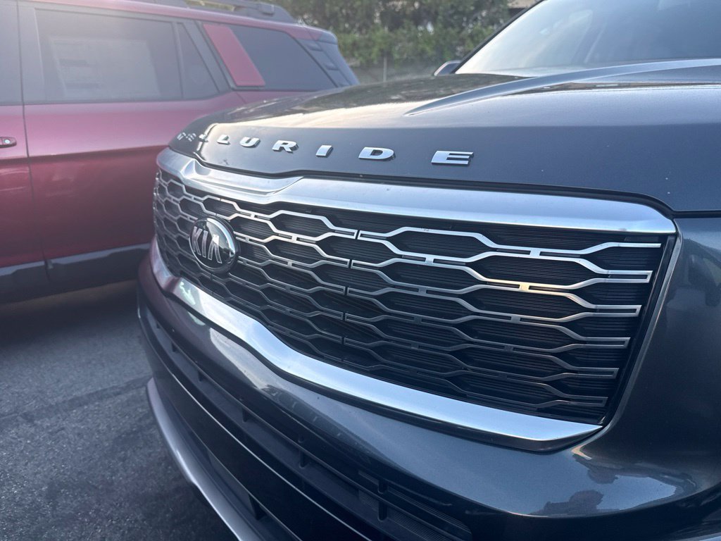 Used 2020 Kia Telluride S FWD image 3