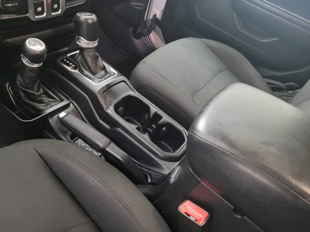 Used 2020 Jeep Wrangler Sport image 26