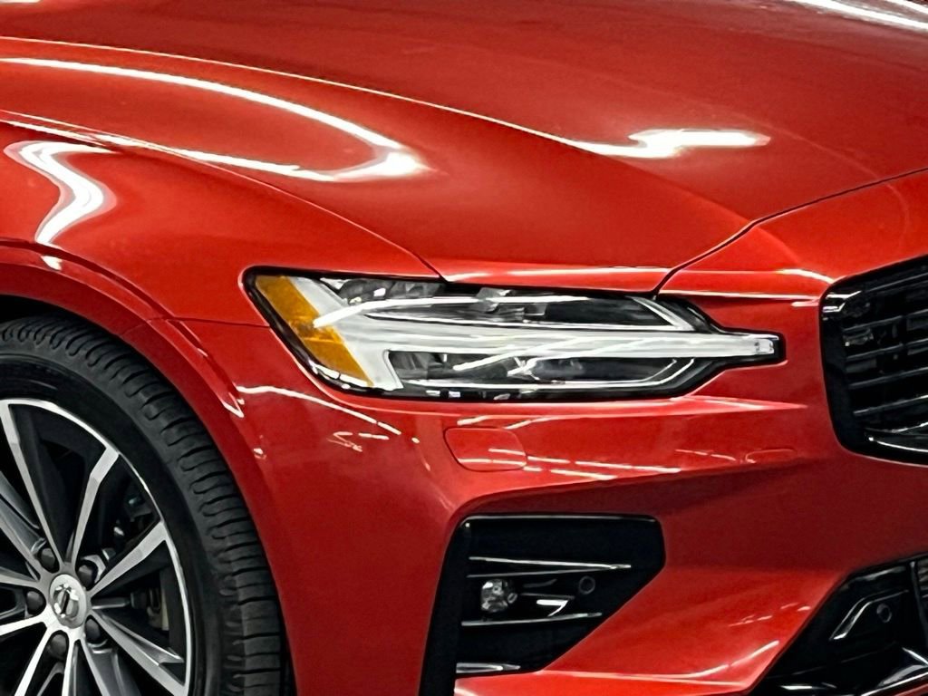 Used 2022 Volvo S60 B5 Momentum w/ Premium Package image 39