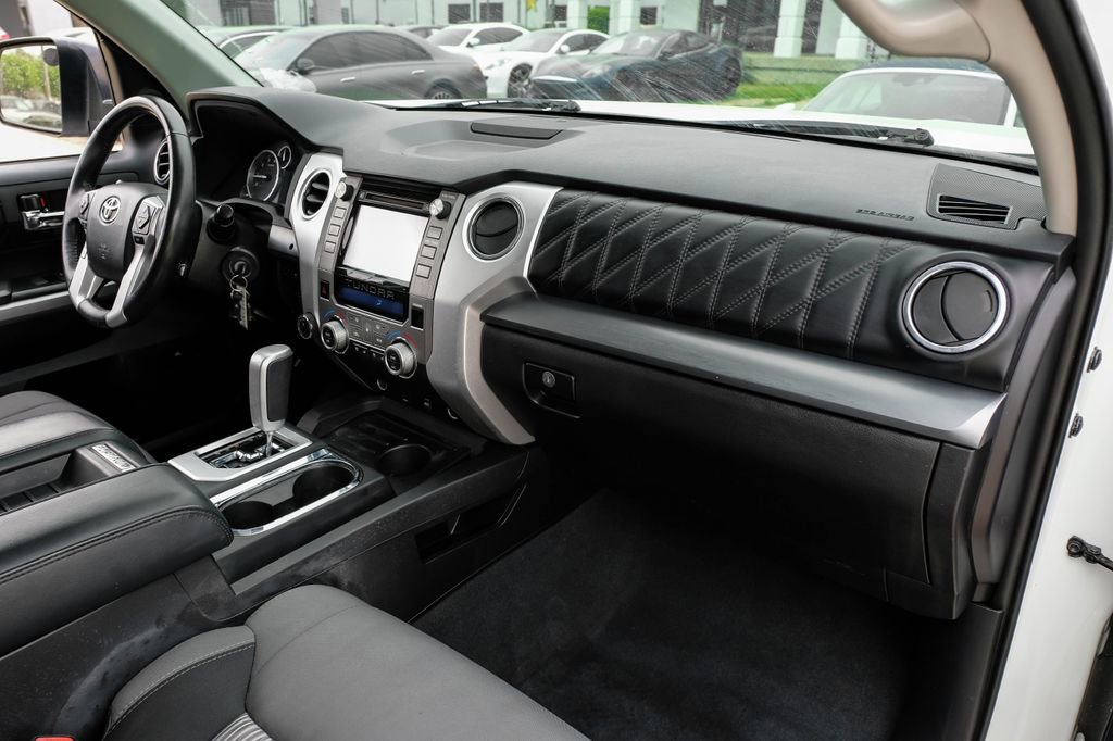 Used 2016 Toyota Tundra Platinum AWD/4WD image 10
