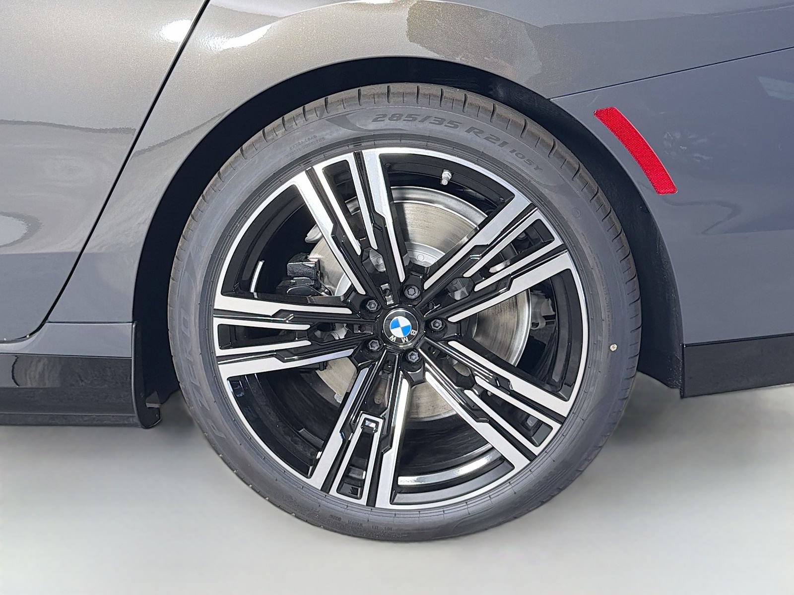 New 2026 BMW i7 xDrive60 AWD/4WD image 32