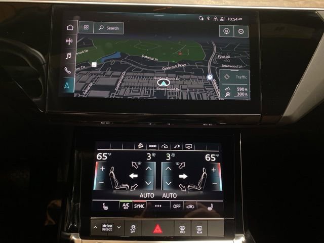 Used 2022 Audi e-tron Premium w/ Convenience Plus Package AWD/4WD image 45