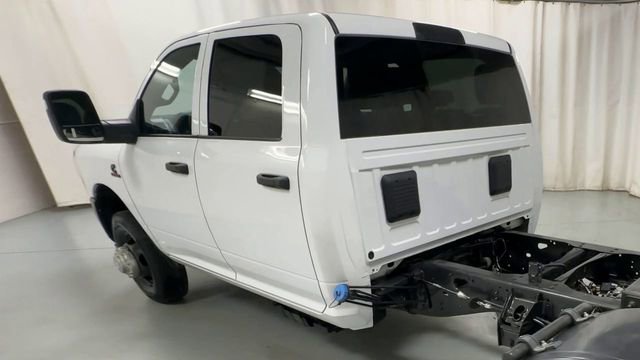 Used 2024 RAM 3500 Tradesman w/ Cold Weather Group RWD image 8