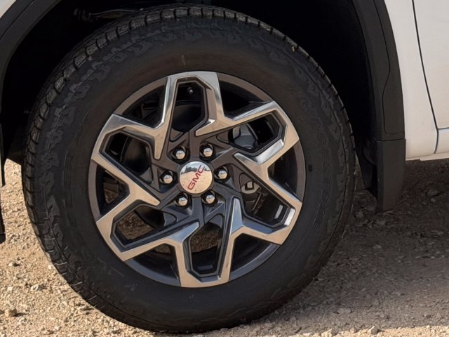 New 2026 GMC Sierra 1500 SLT AWD/4WD image 9
