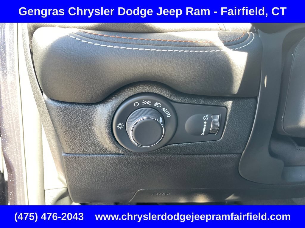 Used 2025 Dodge Durango SRT Hellcat AWD/4WD image 52