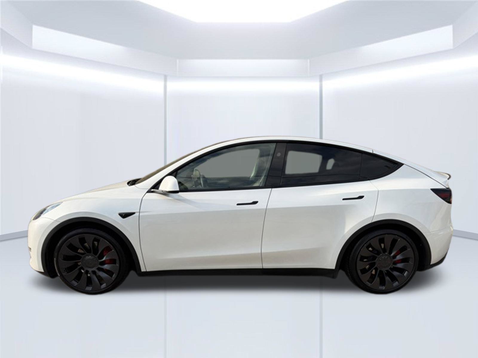 Used 2024 Tesla Model Y Performance AWD/4WD image 11