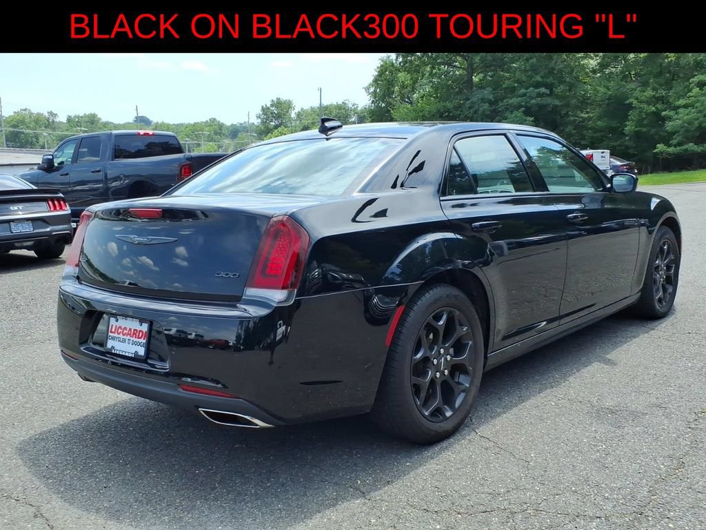 Used 2022 Chrysler 300 Touring L w/ Popular Equipment Group AWD/4WD image 6