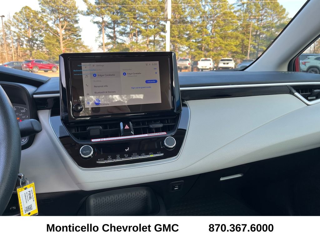 Used 2025 Toyota Corolla LE image 16