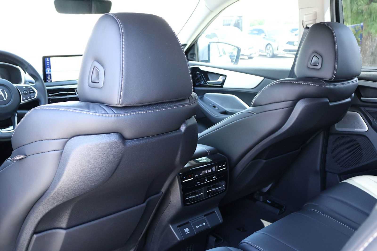Certified 2026 Acura MDX w/ Technology Package FWD image 12