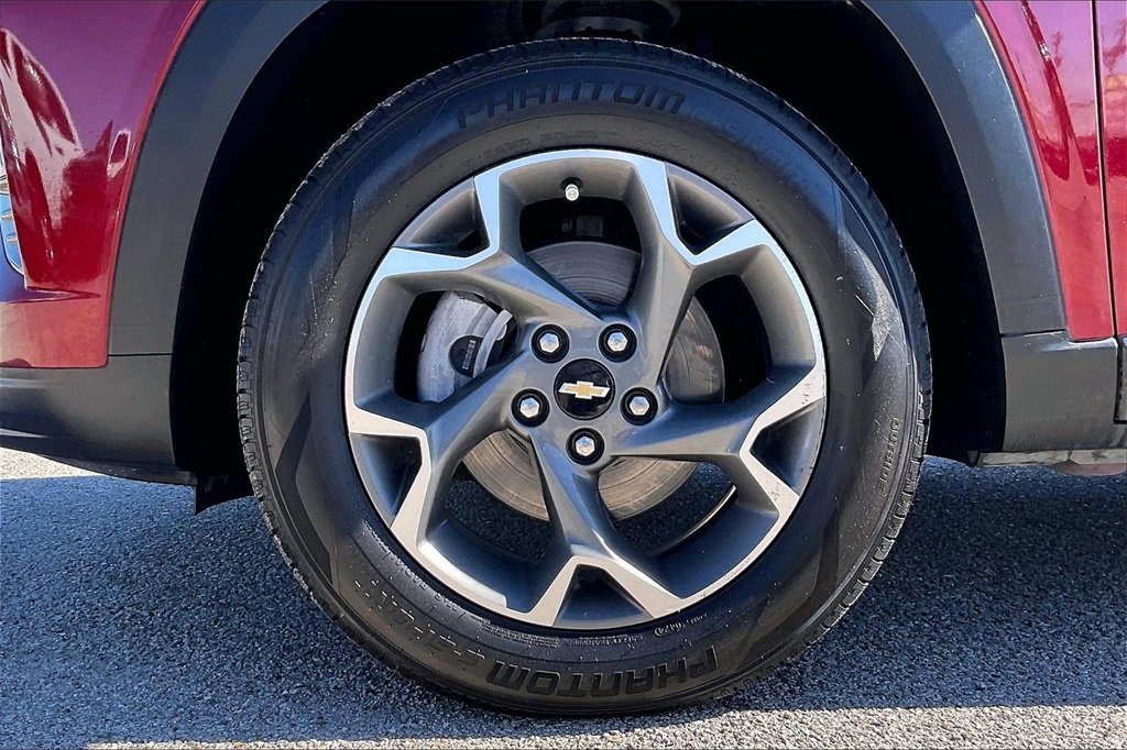 Certified 2024 Chevrolet Trax LT w/ Driver Confidence Package image 31