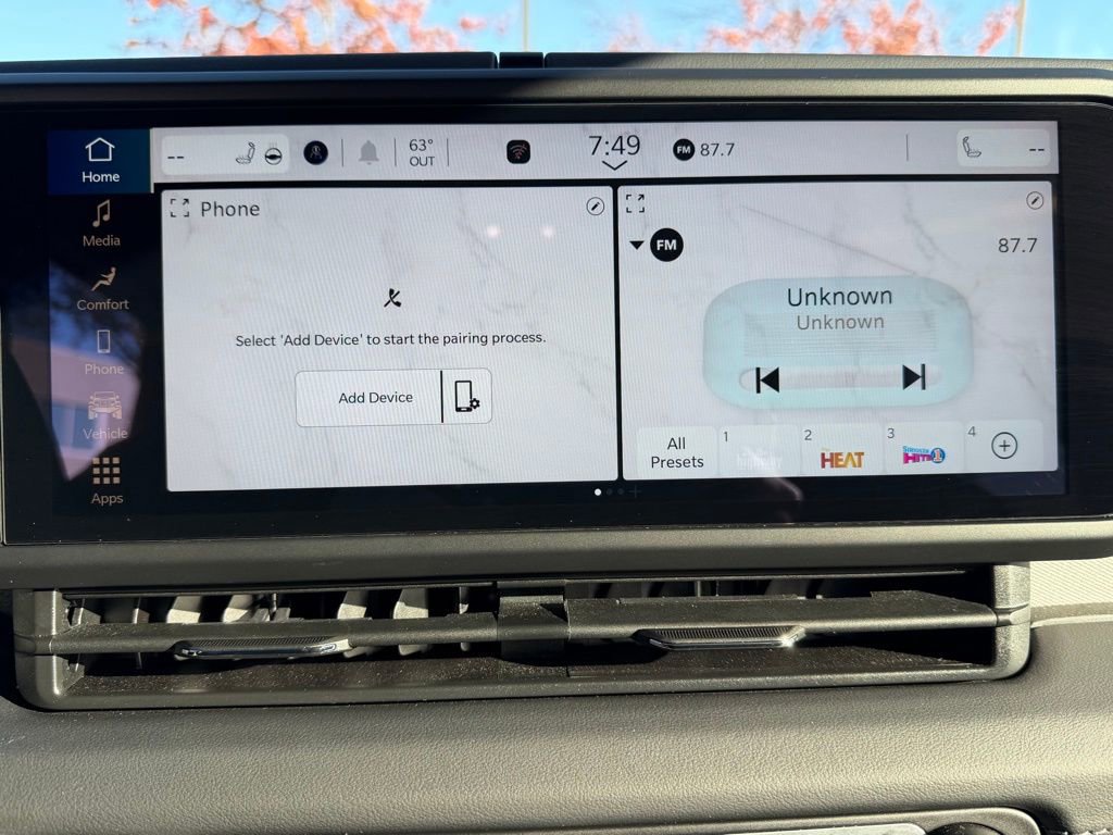 Used 2025 Jeep Wrangler Unlimited Sahara w/ Safety Group image 25