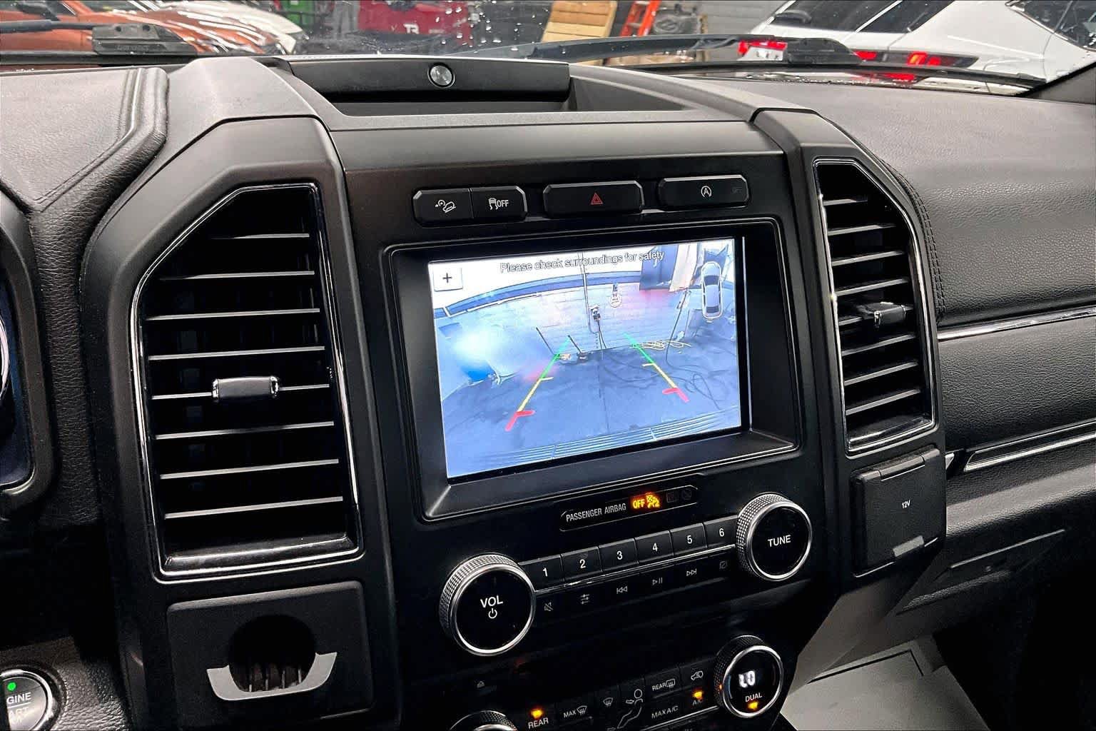 Used 2018 Ford Expedition Limited AWD/4WD image 26