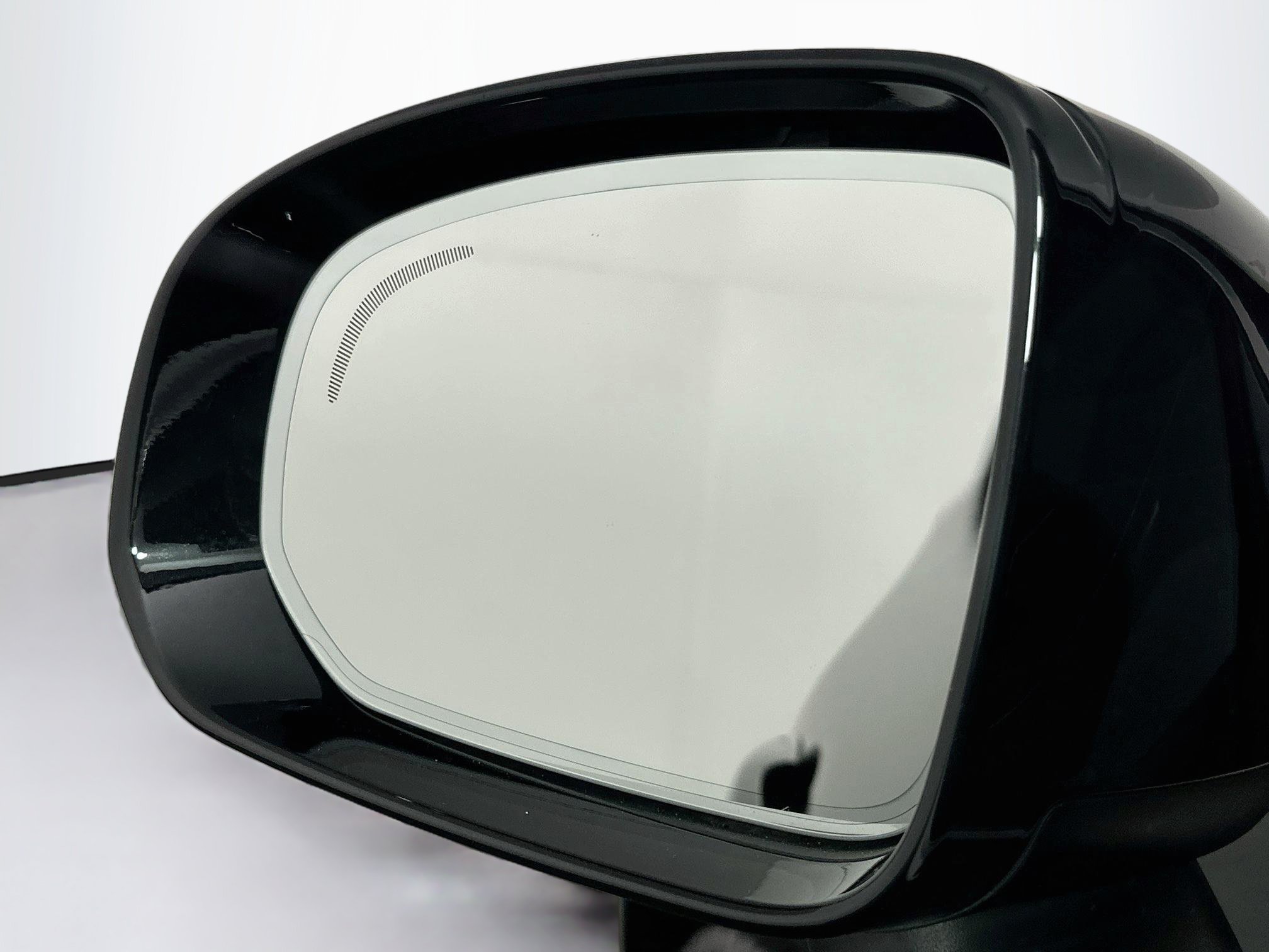 Used 2023 Volvo XC60 B5 Plus FWD image 16