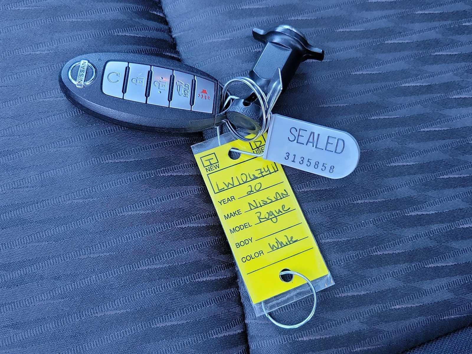 Used 2020 Nissan Rogue SV w/ Sun & Sound Touring Package image 31