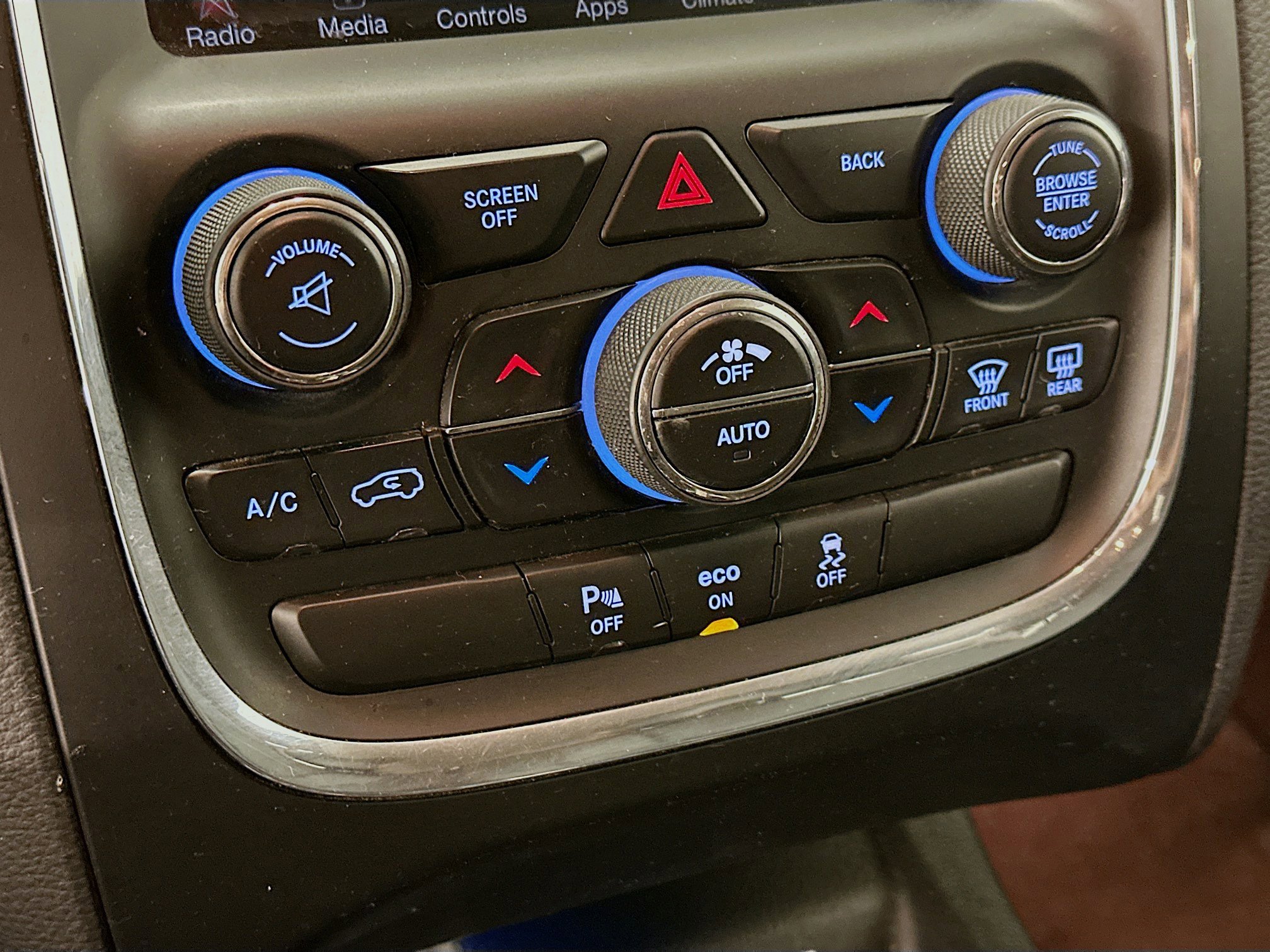 Used 2015 Dodge Durango Limited w/ Nav & Power Liftgate Group image 24