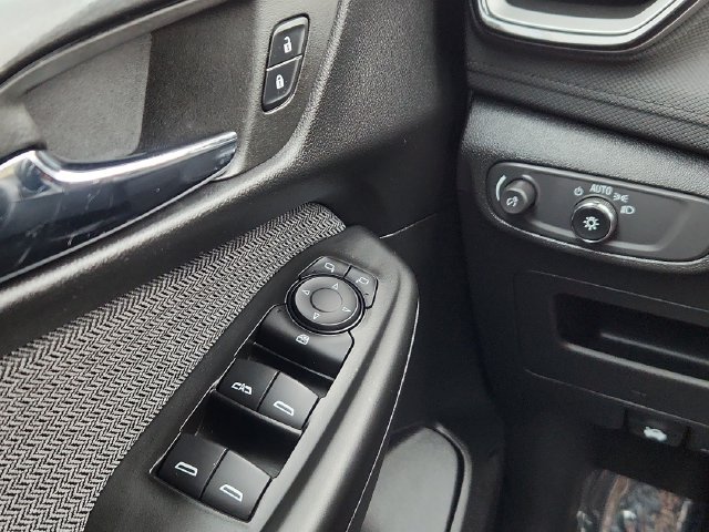 Used 2025 Chevrolet TrailBlazer LT AWD/4WD image 33