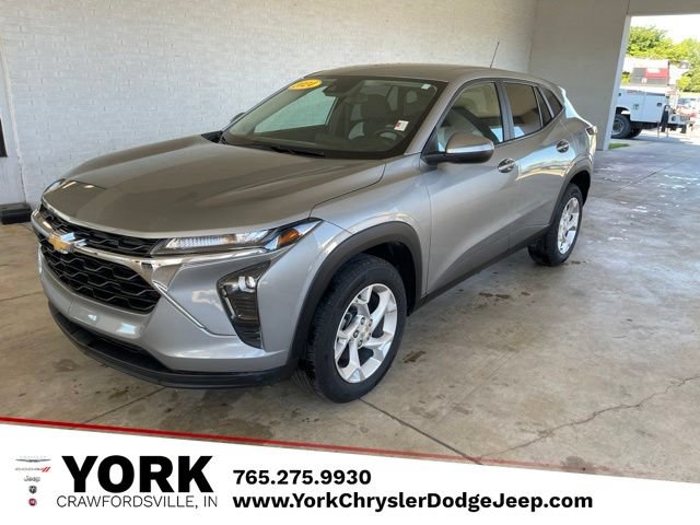 Used 2024 Chevrolet Trax LS w/ LS Convenience Package