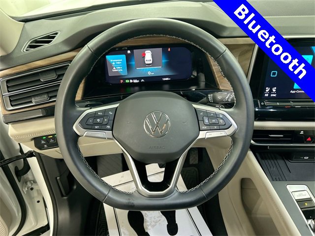 Certified 2025 Volkswagen Atlas SE image 6