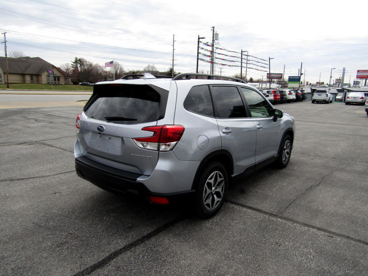 Used 2022 Subaru Forester Premium image 7
