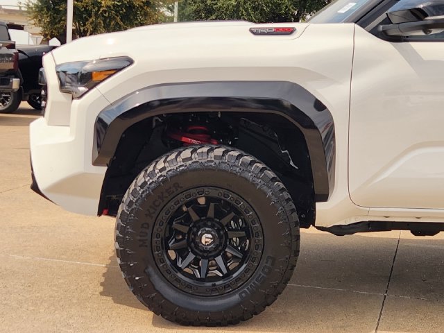 Used 2025 Toyota Tacoma TRD Pro AWD/4WD image 5